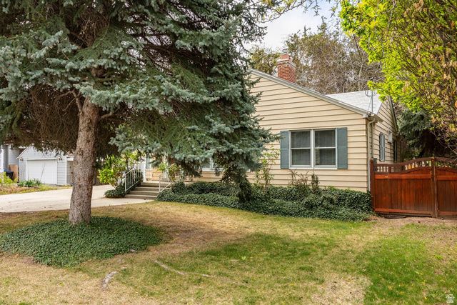 1726 E VINE ST, Murray, UT 84121