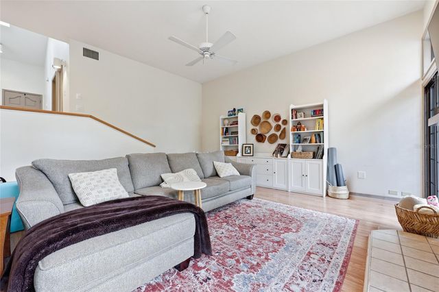 5324 NW 9TH LANE, Gainesville, FL 32605