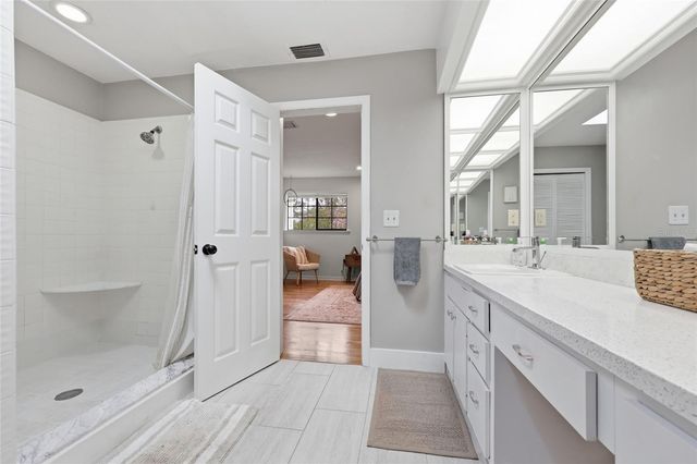 5324 NW 9TH LANE, Gainesville, FL 32605