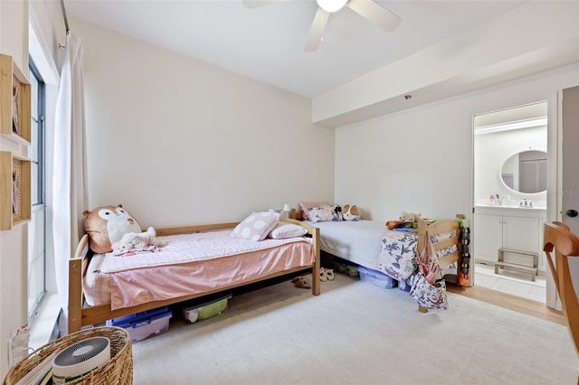 5324 NW 9TH LANE, Gainesville, FL 32605