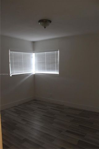 6651 Custer St, Hollywood, FL 33024