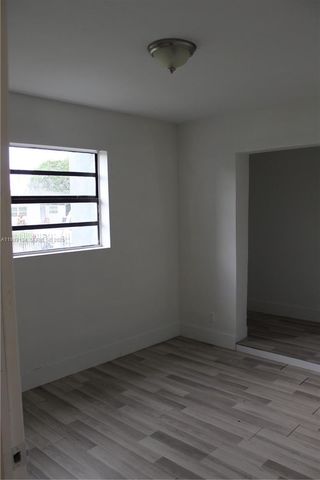 6651 Custer St, Hollywood, FL 33024