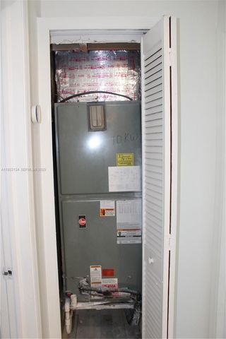 6651 Custer St, Hollywood, FL 33024