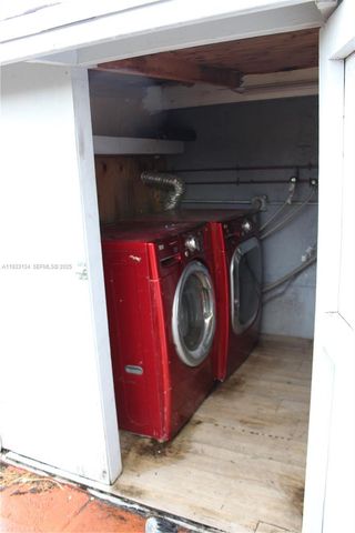 6651 Custer St, Hollywood, FL 33024