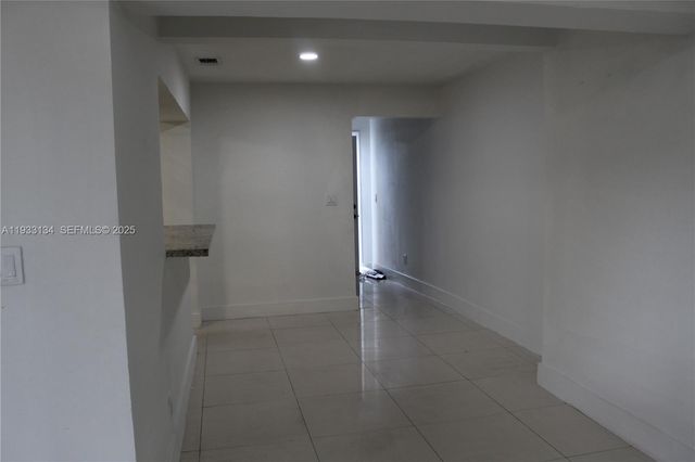 6651 Custer St, Hollywood, FL 33024