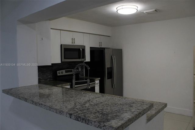 6651 Custer St, Hollywood, FL 33024