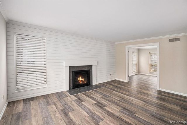 6033 Campfire Circle, Clarkston, MI 48346