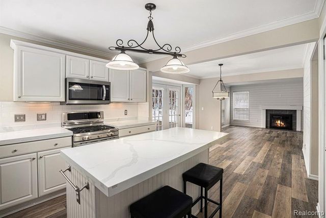 6033 Campfire Circle, Clarkston, MI 48346