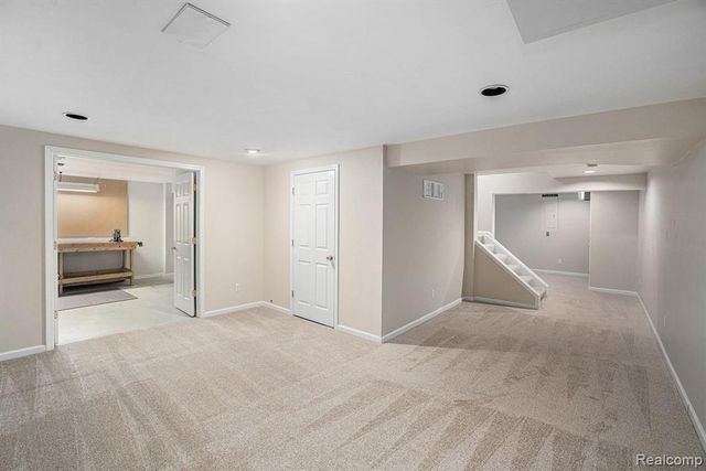 6033 Campfire Circle, Clarkston, MI 48346