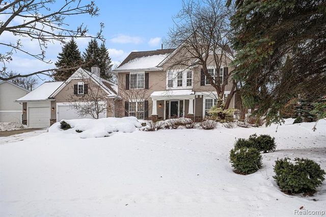 6033 Campfire Circle, Clarkston, MI 48346