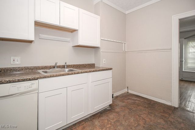 2100 Cottage Grove Drive, Cleveland Heights, OH 44118
