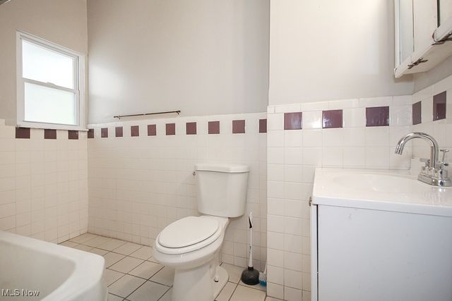 2100 Cottage Grove Drive, Cleveland Heights, OH 44118