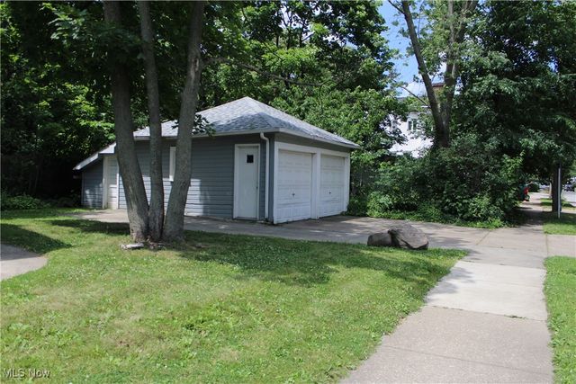 2100 Cottage Grove Drive, Cleveland Heights, OH 44118