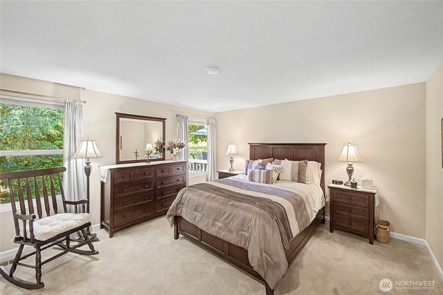 19719 41st Avenue NE, Lake Forest Park, WA 98155