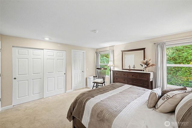 19719 41st Avenue NE, Lake Forest Park, WA 98155