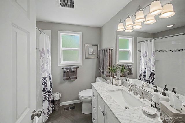 19719 41st Avenue NE, Lake Forest Park, WA 98155