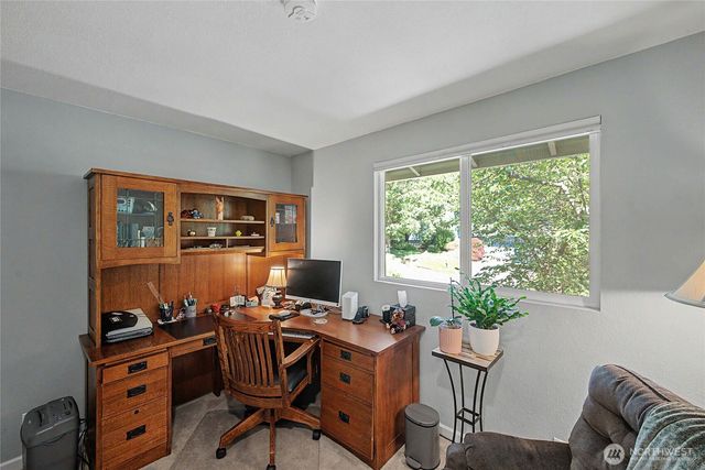 19719 41st Avenue NE, Lake Forest Park, WA 98155