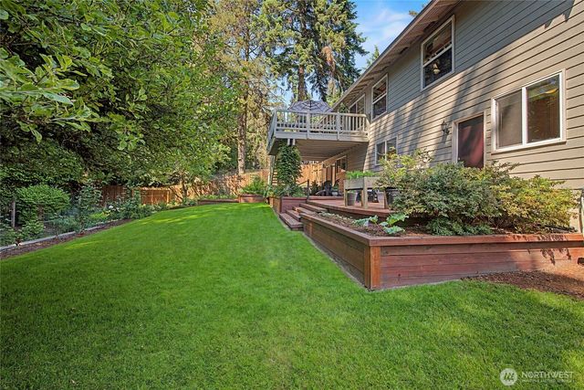 19719 41st Avenue NE, Lake Forest Park, WA 98155