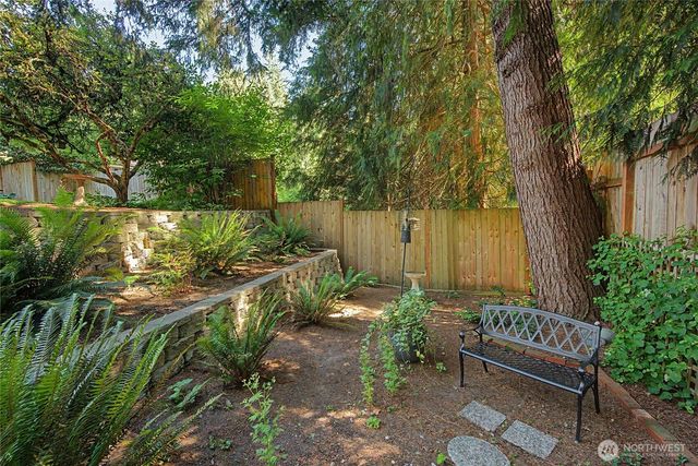 19719 41st Avenue NE, Lake Forest Park, WA 98155