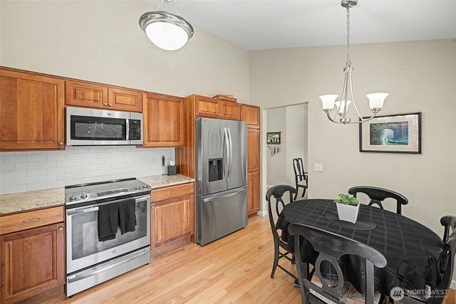 19719 41st Avenue NE, Lake Forest Park, WA 98155