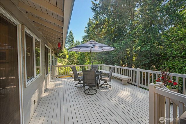 19719 41st Avenue NE, Lake Forest Park, WA 98155