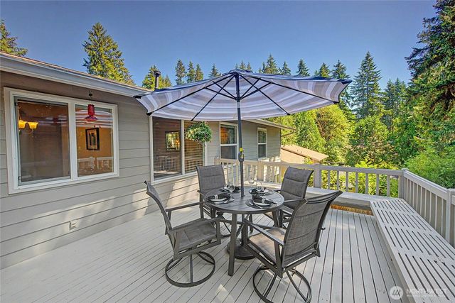 19719 41st Avenue NE, Lake Forest Park, WA 98155