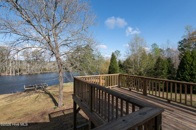 334 Creekwood Lane, Blounts Creek, NC 27814