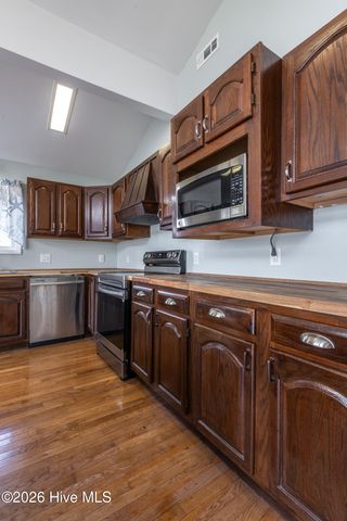 334 Creekwood Lane, Blounts Creek, NC 27814