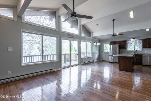 334 Creekwood Lane, Blounts Creek, NC 27814