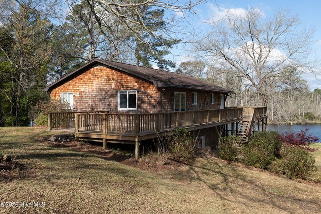 334 Creekwood Lane, Blounts Creek, NC 27814