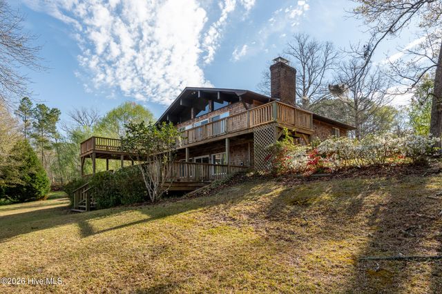 334 Creekwood Lane, Blounts Creek, NC 27814