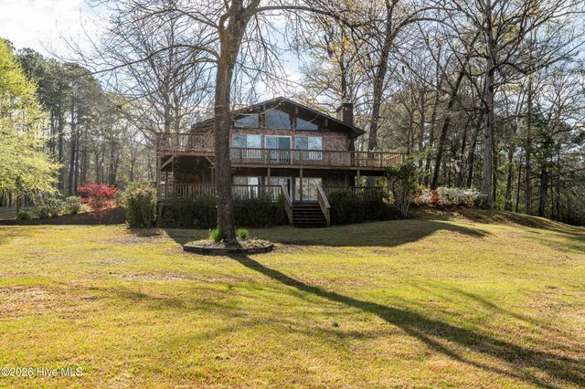 334 Creekwood Lane, Blounts Creek, NC 27814