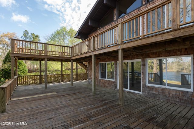 334 Creekwood Lane, Blounts Creek, NC 27814