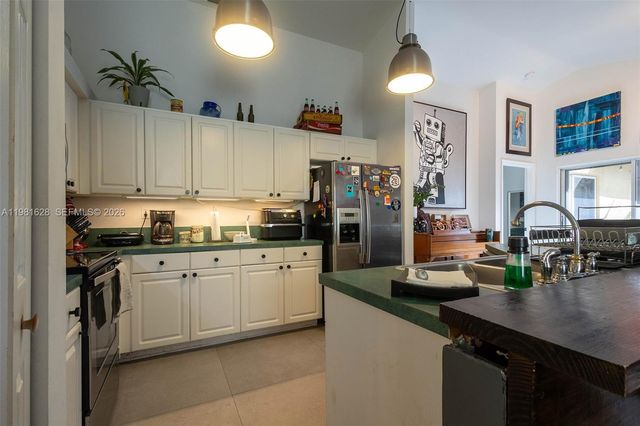 743 SW 121st Ave, Pembroke Pines, FL 33025