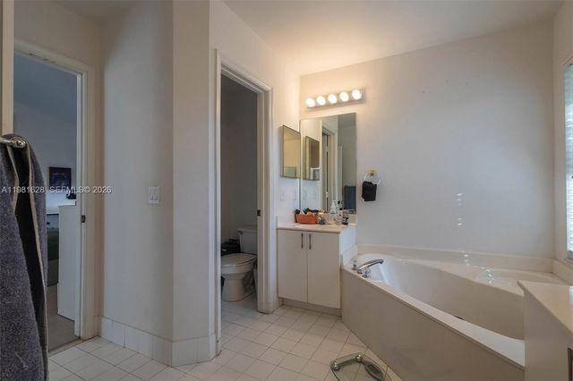 743 SW 121st Ave, Pembroke Pines, FL 33025