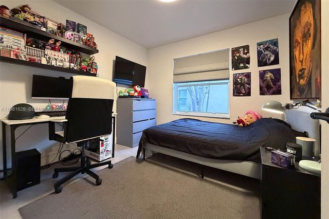 743 SW 121st Ave, Pembroke Pines, FL 33025