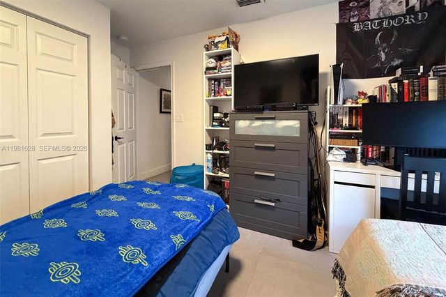 743 SW 121st Ave, Pembroke Pines, FL 33025