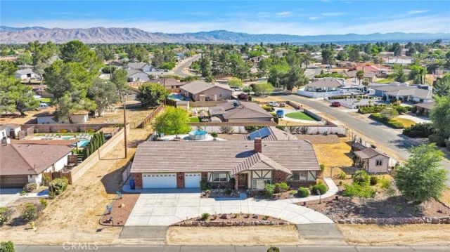 19985 Red Feather, Apple Valley, CA 92307