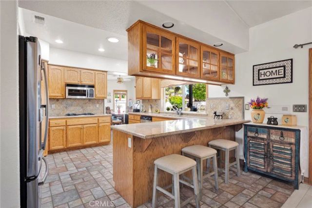 19985 Red Feather, Apple Valley, CA 92307