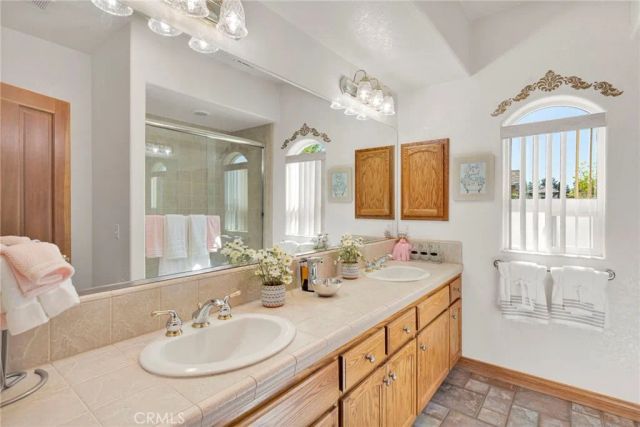 19985 Red Feather, Apple Valley, CA 92307