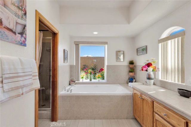 19985 Red Feather, Apple Valley, CA 92307