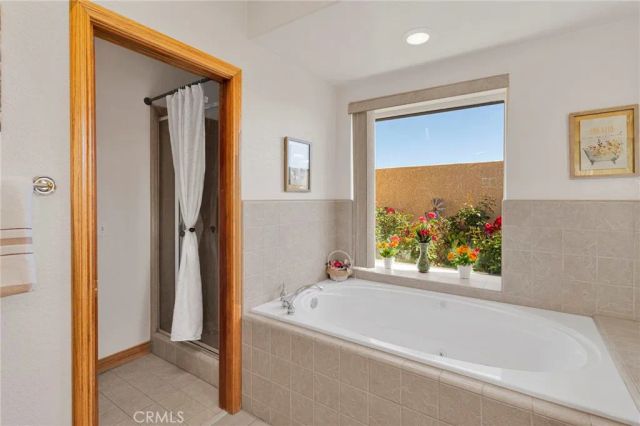 19985 Red Feather, Apple Valley, CA 92307