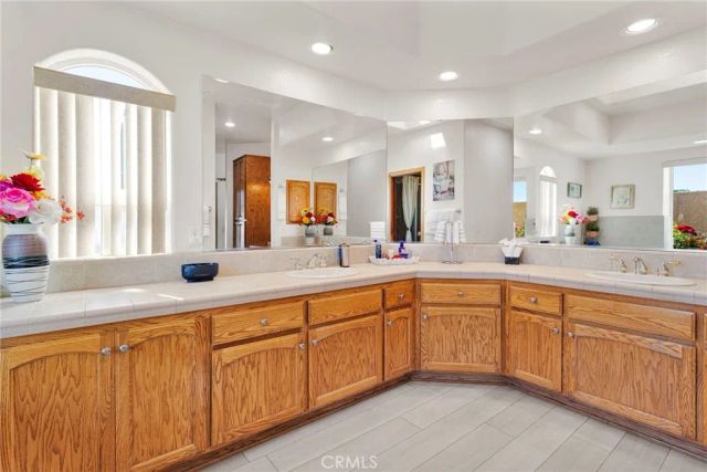 19985 Red Feather, Apple Valley, CA 92307