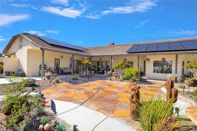 19985 Red Feather, Apple Valley, CA 92307