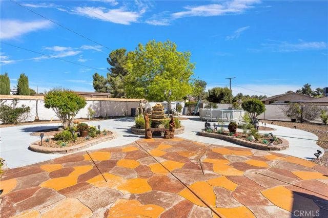 19985 Red Feather, Apple Valley, CA 92307