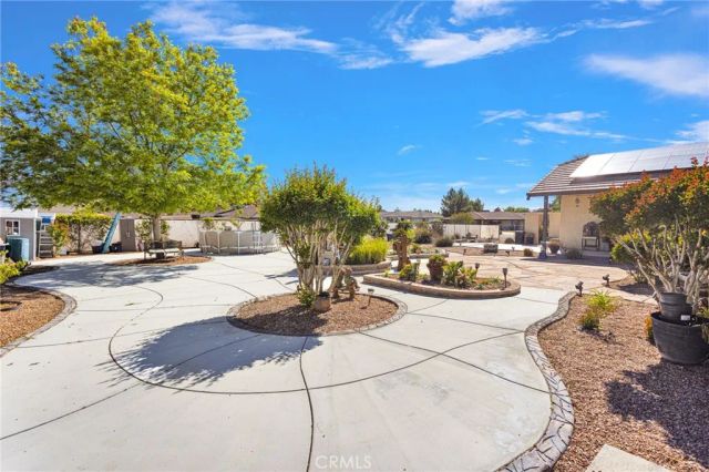 19985 Red Feather, Apple Valley, CA 92307