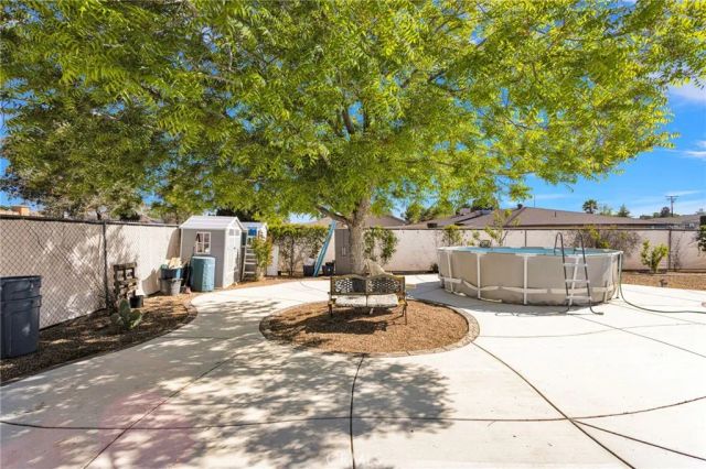 19985 Red Feather, Apple Valley, CA 92307