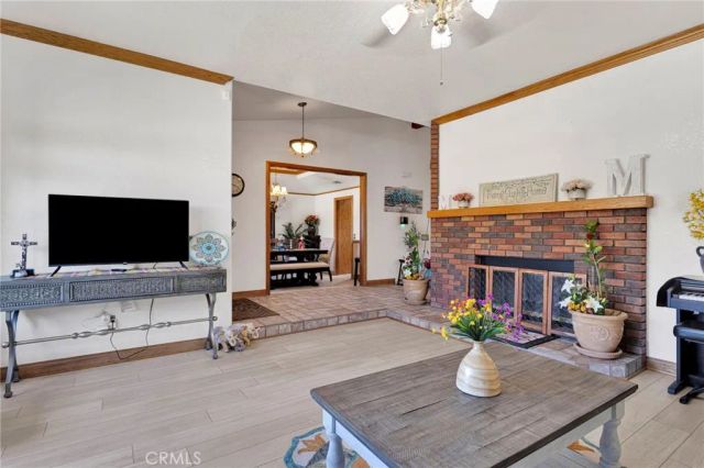 19985 Red Feather, Apple Valley, CA 92307