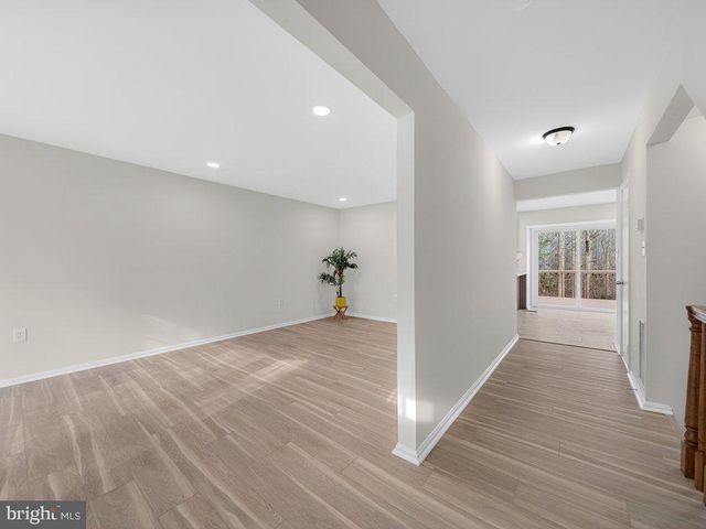 10278 COLONY PARK DR, Fairfax, VA 22032