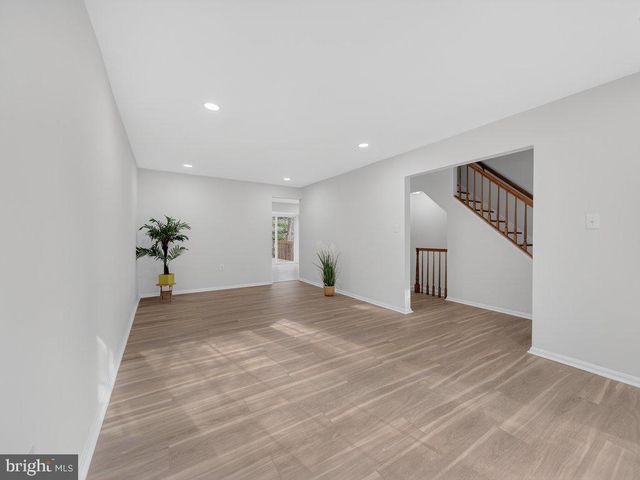 10278 COLONY PARK DR, Fairfax, VA 22032